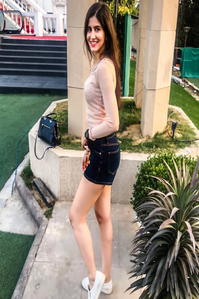 Inaya — profile photo, Thane